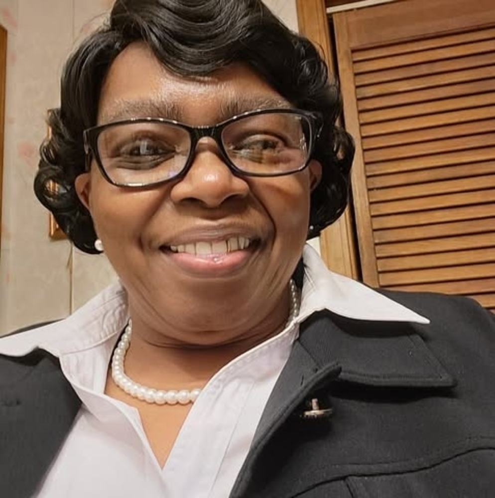 Meet your Posher, Debbie